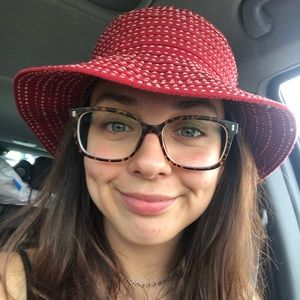 Meet your Posher, Daniela